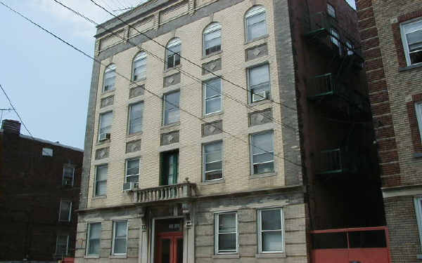 87-89 Nichols St in Newark, NJ - Foto de edificio - Building Photo