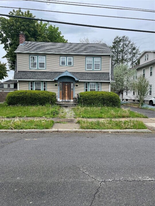 189 Crary Ave in Binghamton, NY - Building Photo