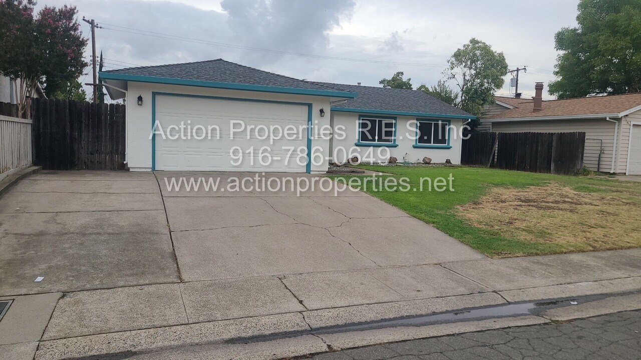 7635 Bierston St in Citrus Heights, CA - Building Photo