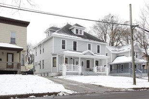 614 Reed St in Kalamazoo, MI - Building Photo