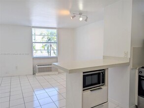 710 Washington Ave in Miami Beach, FL - Building Photo - Building Photo
