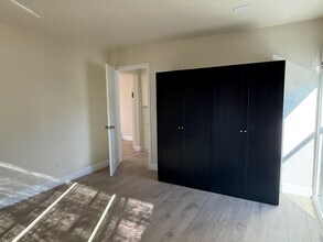 2 Hermosa Ave, Unit 1 in Hermosa Beach, CA - Building Photo - Building Photo