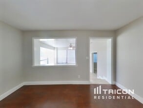 7138 Mayapple Rd in Jacksonville, FL - Foto de edificio - Building Photo