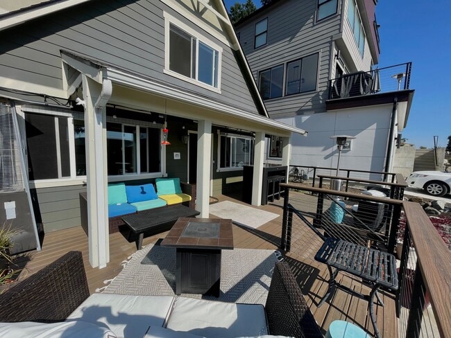 11861 89th Pl NE in Kirkland, WA - Building Photo - Building Photo