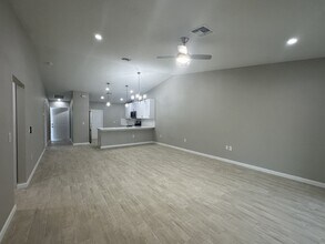 11146 Pendleton Ave in Englewood, FL - Building Photo - Building Photo