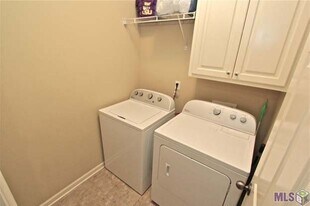 9039 Lake Mist Ave in Baton Rouge, LA - Building Photo