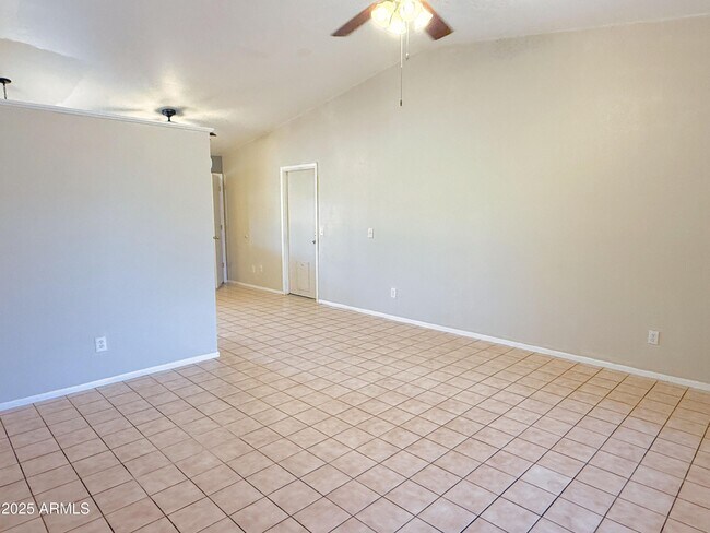 716 W Nopal Pl in Chandler, AZ - Foto de edificio - Building Photo