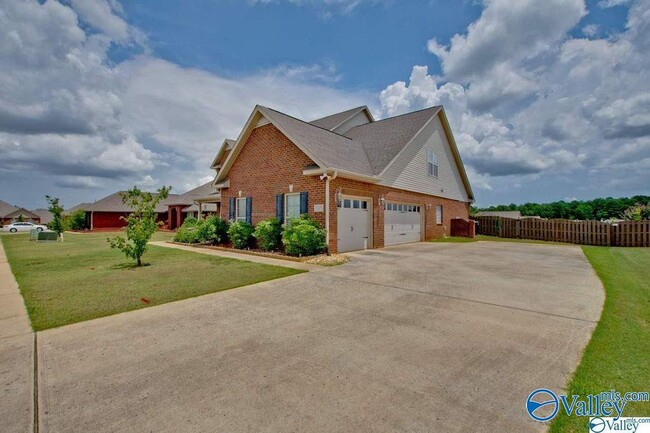 705 Tide Creek Dr SW in Madison, AL - Building Photo - Building Photo