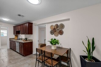 140 Stefanik Rd, Unit Room 1 in Winter Park, FL - Building Photo - Building Photo