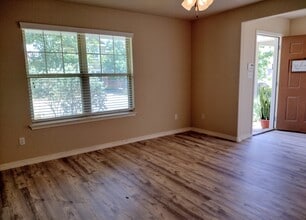 126 Preston Trl in San Marcos, TX - Building Photo - Building Photo