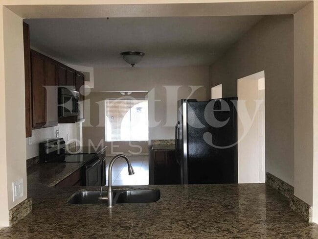 6651 N 20th Ave in Phoenix, AZ - Foto de edificio - Building Photo