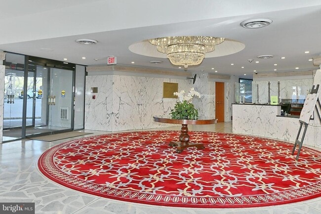 1101 S Arlington Ridge Rd, Unit 705 in Arlington, VA - Building Photo - Building Photo