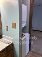 65 E Cedar St in Zionsville, IN - Building Photo - Building Photo