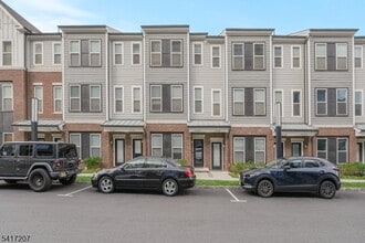 8 Jessica Ln in Union, NJ - Building Photo - Building Photo