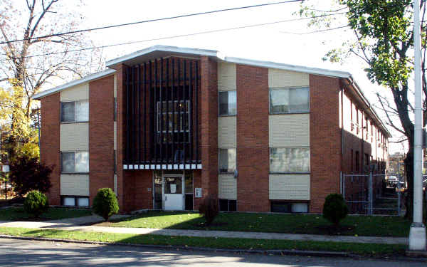 High Street Gardens in Orange, NJ - Foto de edificio - Building Photo