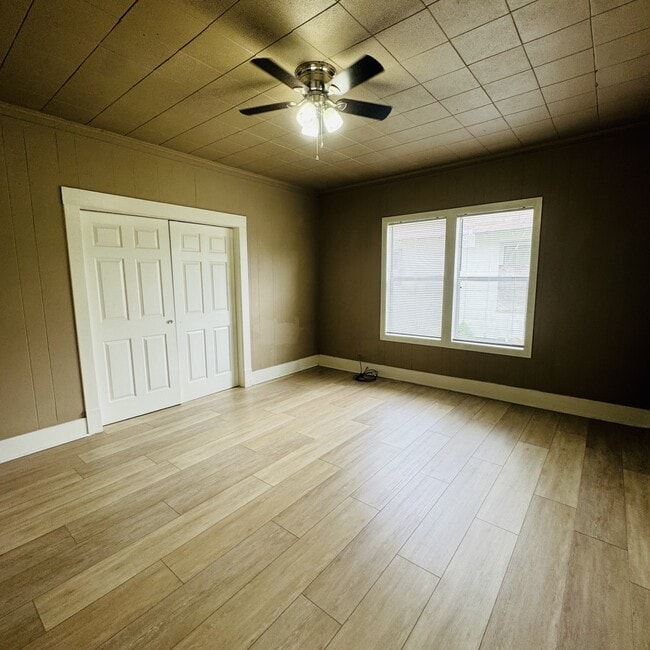 1311 Dequeen Blvd in Port Arthur, TX - Building Photo - Building Photo