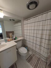 2111 Wisconsin Ave NW, Unit 317 in Washington, DC - Foto de edificio - Building Photo