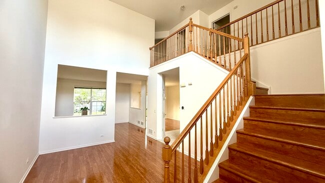 696 S Jade Ln in Round Lake, IL - Building Photo - Building Photo