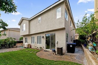 28654 Silverking Trail in Santa Clarita, CA - Building Photo - Building Photo