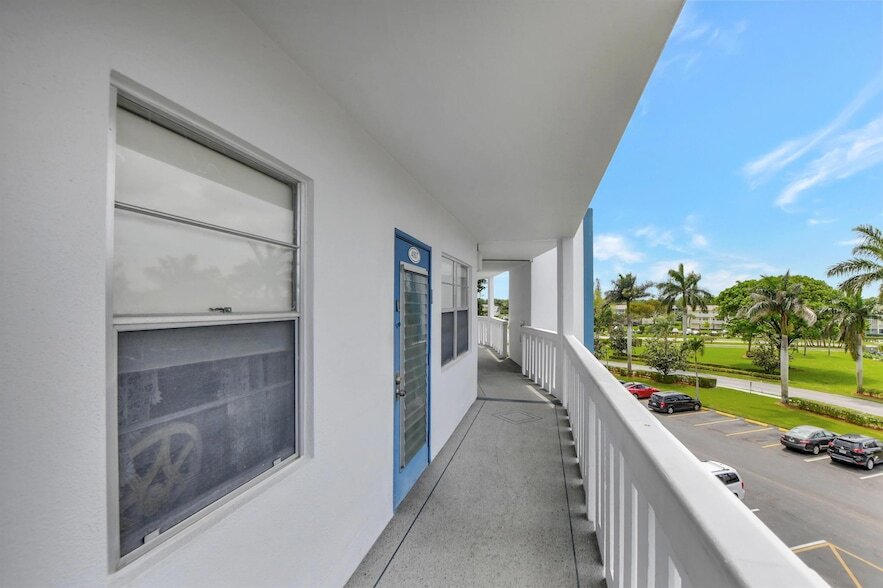 4007 Exeter in Boca Raton, FL - Building Photo