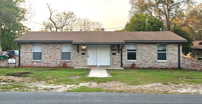 38413 13th Ave, Unit 38413 in Zephyrhills, FL - Foto de edificio - Building Photo
