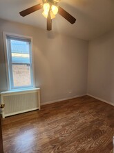 2861 S Farrell St, Unit Garden Apartment in Chicago, IL - Building Photo - Building Photo