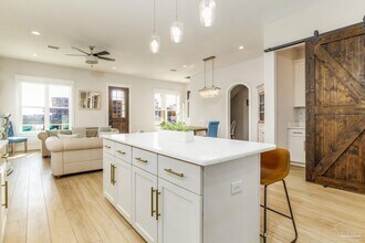 606 W Intendencia St in Pensacola, FL - Building Photo - Building Photo