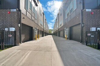 7207 Mohawk Dr in Dallas, TX - Building Photo - Building Photo