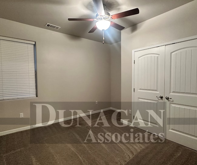 3812 Honeysuckle Dr in Carlsbad, NM - Building Photo - Building Photo