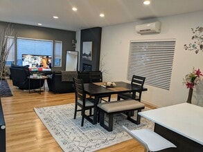 321 21st Ave in Seattle, WA - Foto de edificio - Building Photo