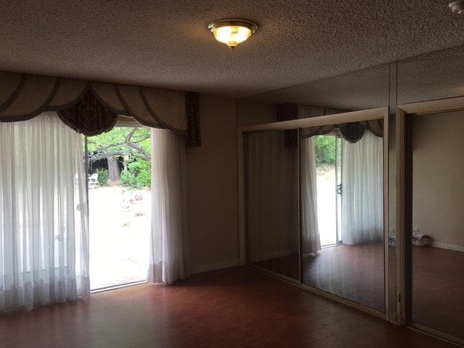 3441 Red Rose Dr, Unit A in Los Angeles, CA - Building Photo - Building Photo