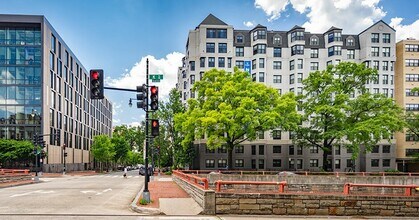 Varsity On K in Washington, DC - Foto de edificio - Building Photo