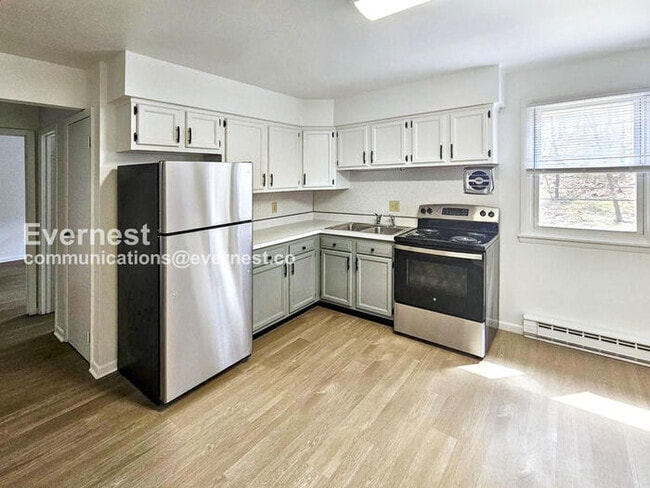 property at 12806 N Cresap St