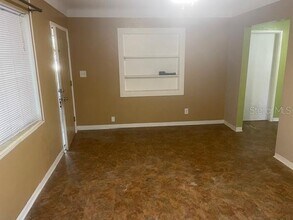 5541 Lown St N in St. Petersburg, FL - Building Photo - Building Photo