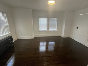 25 R Auburn St in Woburn, MA - Building Photo - Building Photo