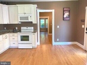 10304 Gunston Rd in Lorton, VA - Building Photo - Building Photo