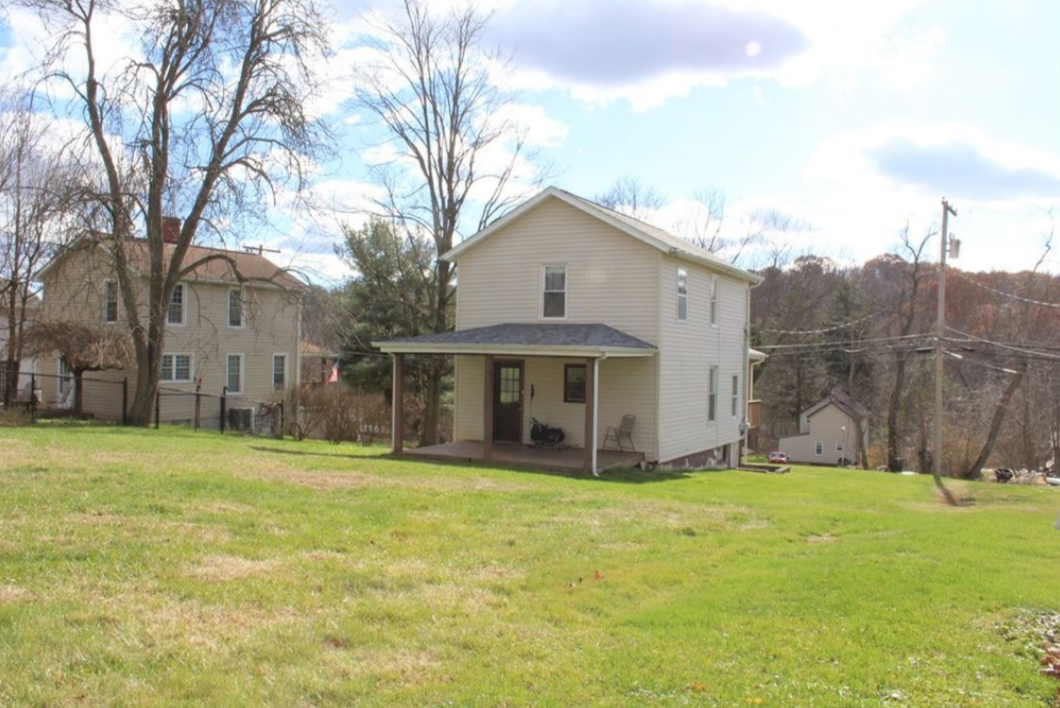 6 S Main St in Southview, PA - Building Photo