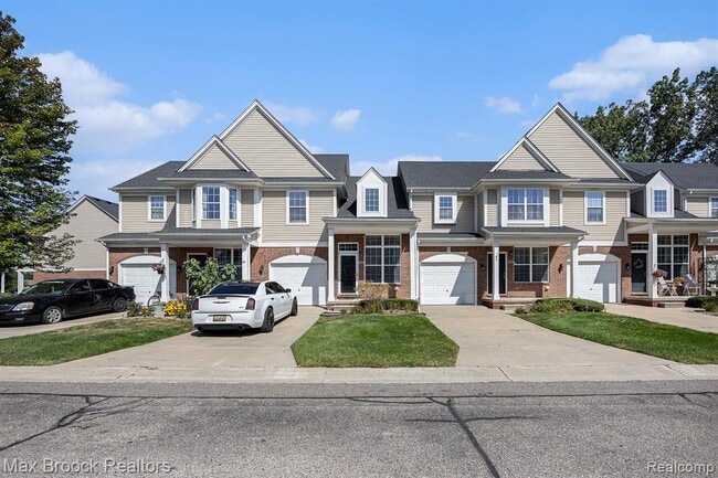 4899 Green Ct in Shelby Township, MI - Building Photo - Building Photo