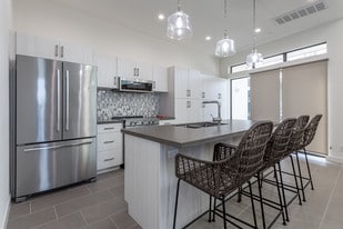 Eclipse Luxury Apartments in Scottsdale, AZ - Building Photo