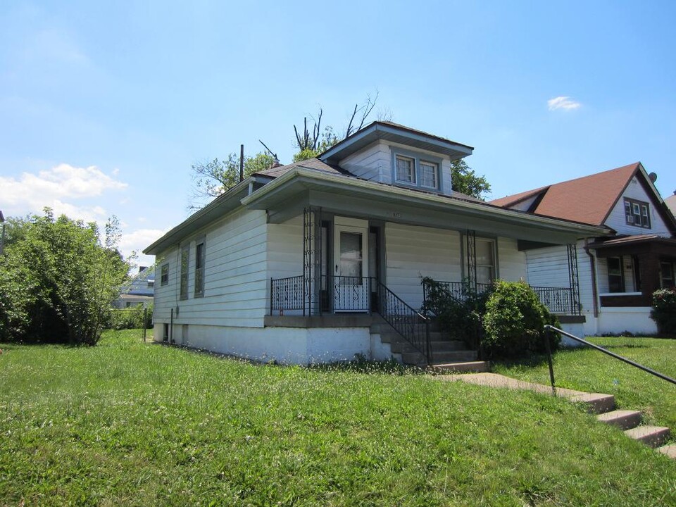 2202 Osage Ave in Louisville, KY - Building Photo