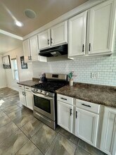 7802 W Victoria St in Chicago, IL - Building Photo - Building Photo