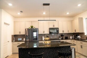 528 Bronze Forest Dr in Fort Worth, TX - Building Photo - Building Photo