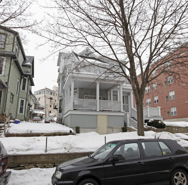 621 Frances St in Madison, WI - Foto de edificio - Building Photo