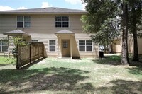 98 Artesian Way photo'