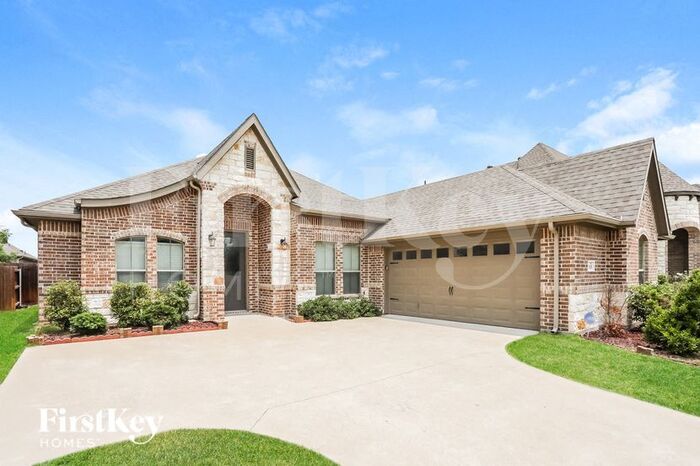 325 Haven Rd in Waxahachie, TX - Building Photo