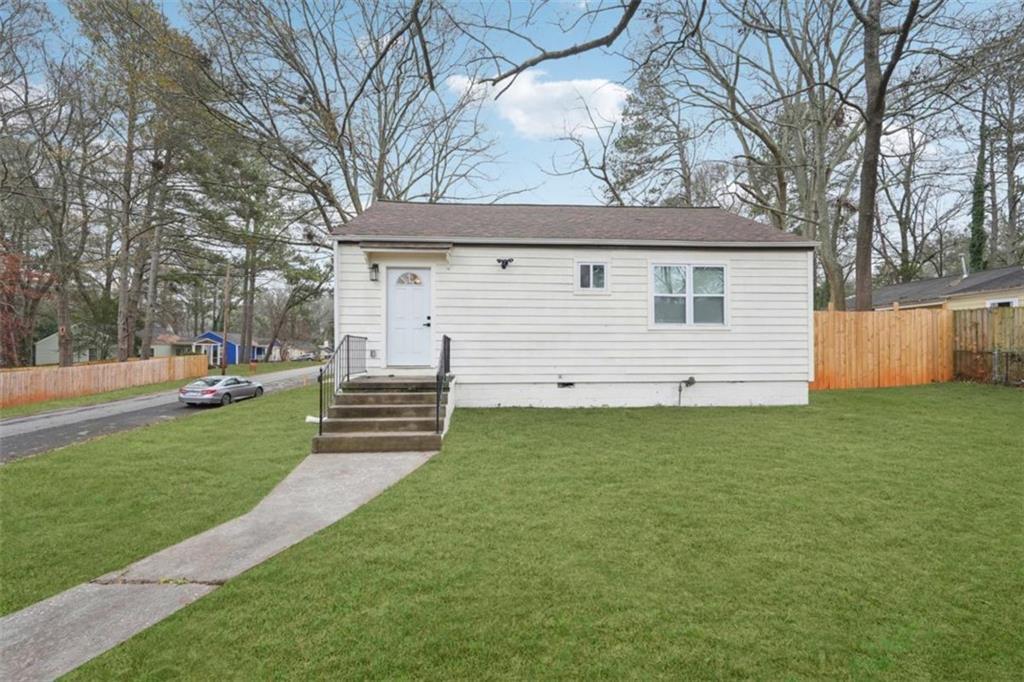 1288 Almont Dr SW in Atlanta, GA - Building Photo