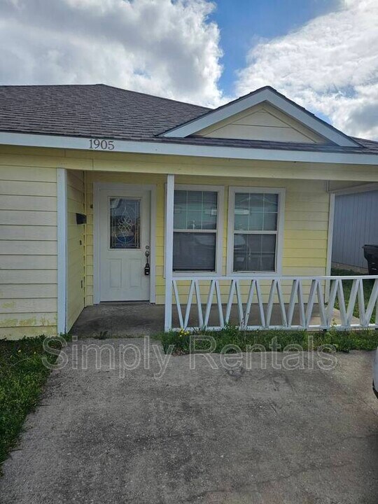 1905 Morgan St in Greenville, TX - Building Photo