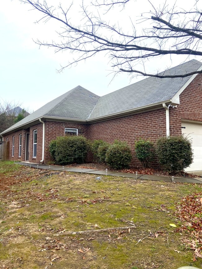 256 Oxmoor Pl in Birmingham, AL - Building Photo - Building Photo