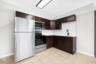 6921 S Cornell in Chicago, IL - Building Photo