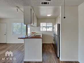 3157 Occidental Dr in Sacramento, CA - Building Photo - Building Photo